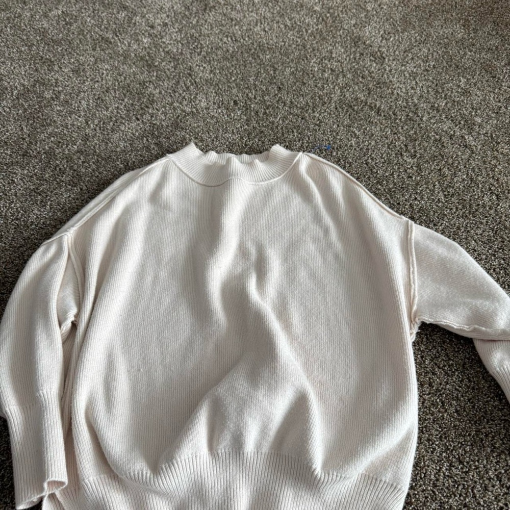 Chic Cream Women's Turtleneck Sweater